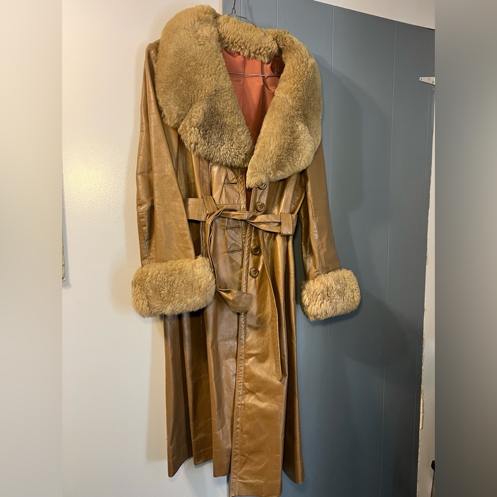 Vintage 1970s Luxurious Fur Trimmed Leather Coat